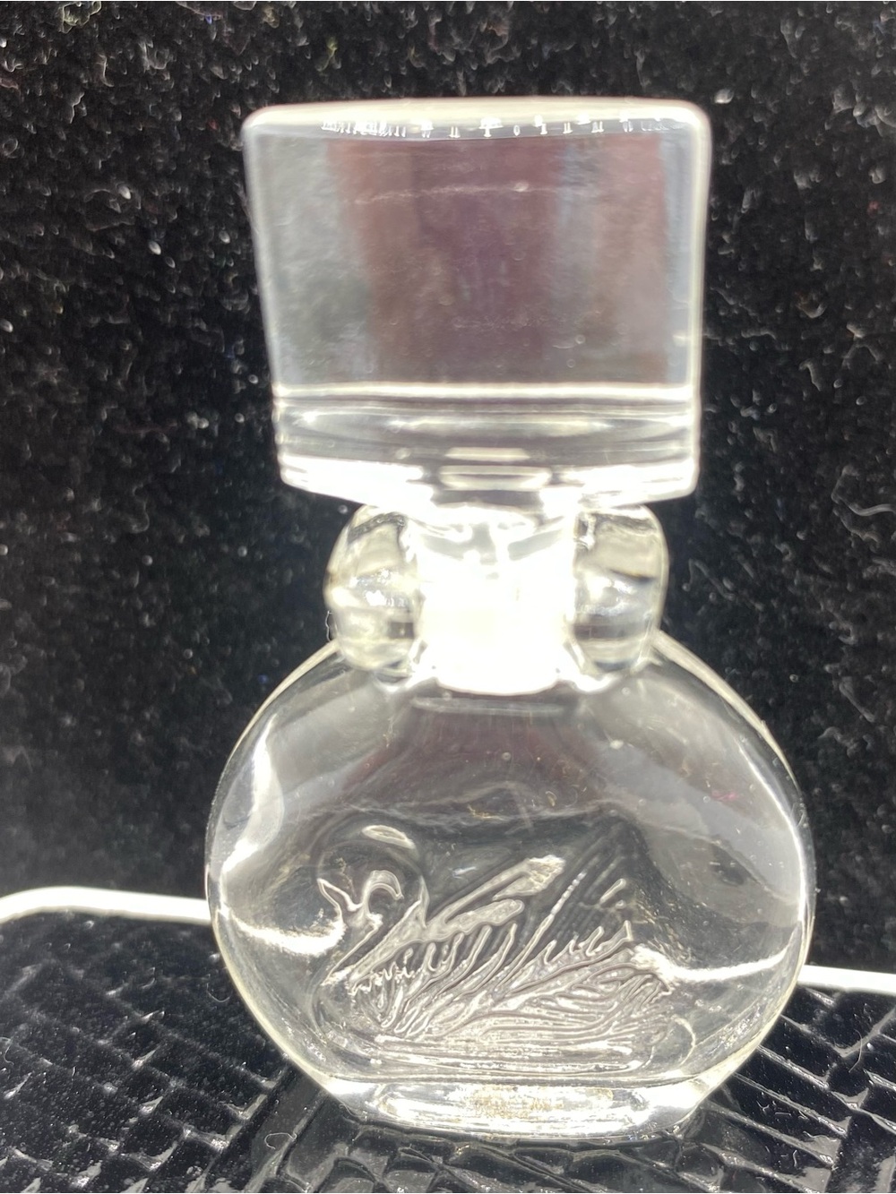 Vintage Gloria Vanderbilt Miniature Clear Glass Perfume Bottle / Trademark Swan